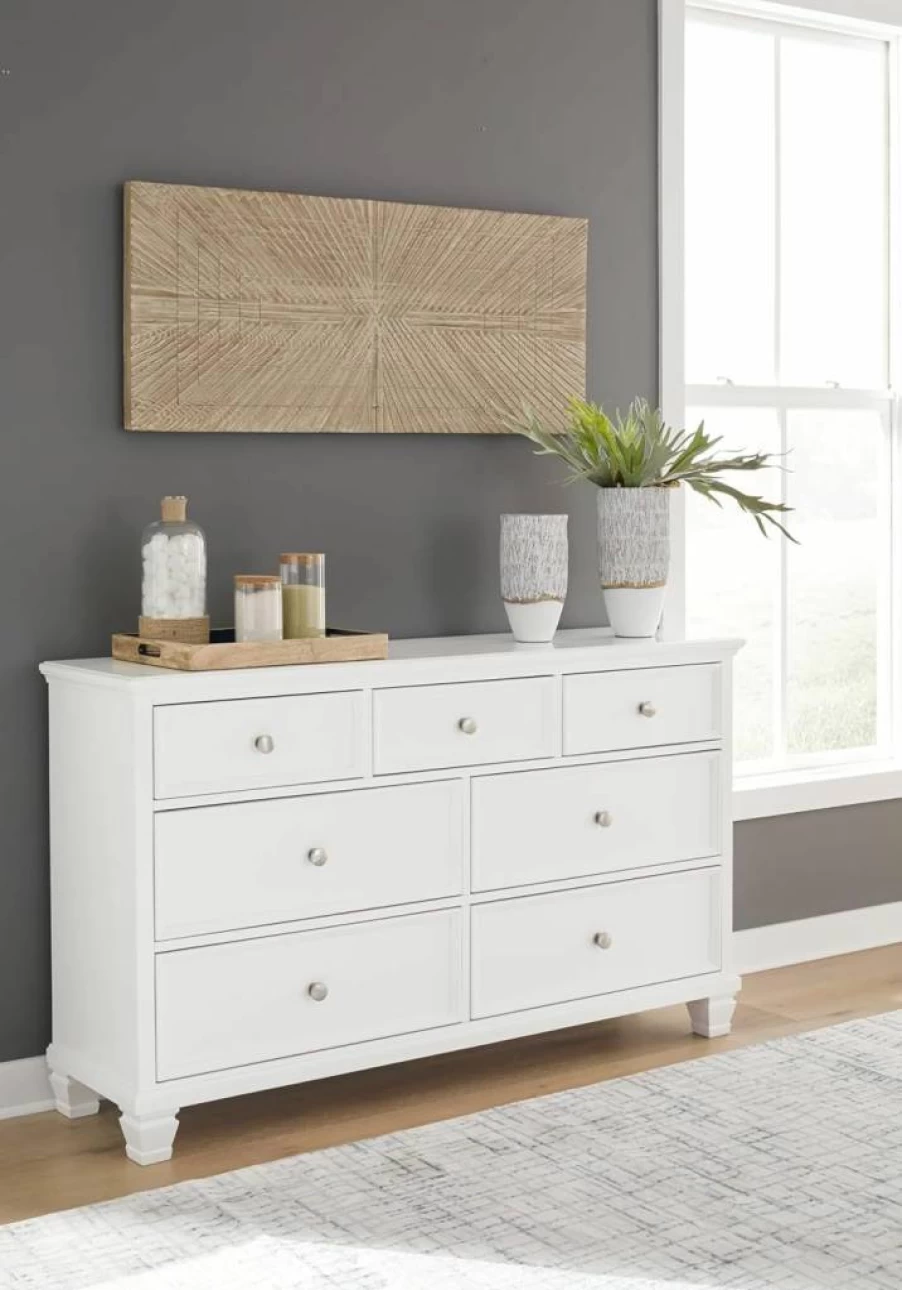 Signature Design by Ashley Fortman 9-Drawer White Dresser for Bedroom, Casual Modern Chest of Drawers