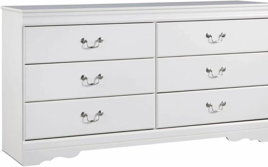 Signature Design by Ashley Huey Vineyard 6-Drawer Dresser in Classic Black Finish