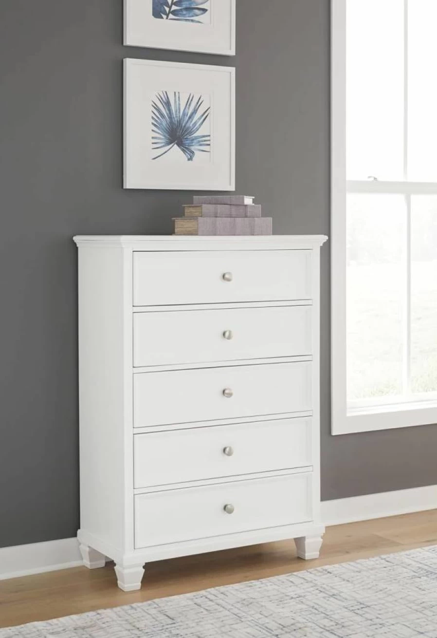 Signature Design by Ashley Lanolee 5-Drawer Chest Dresser, Traditional Black Bedroom Furniture
