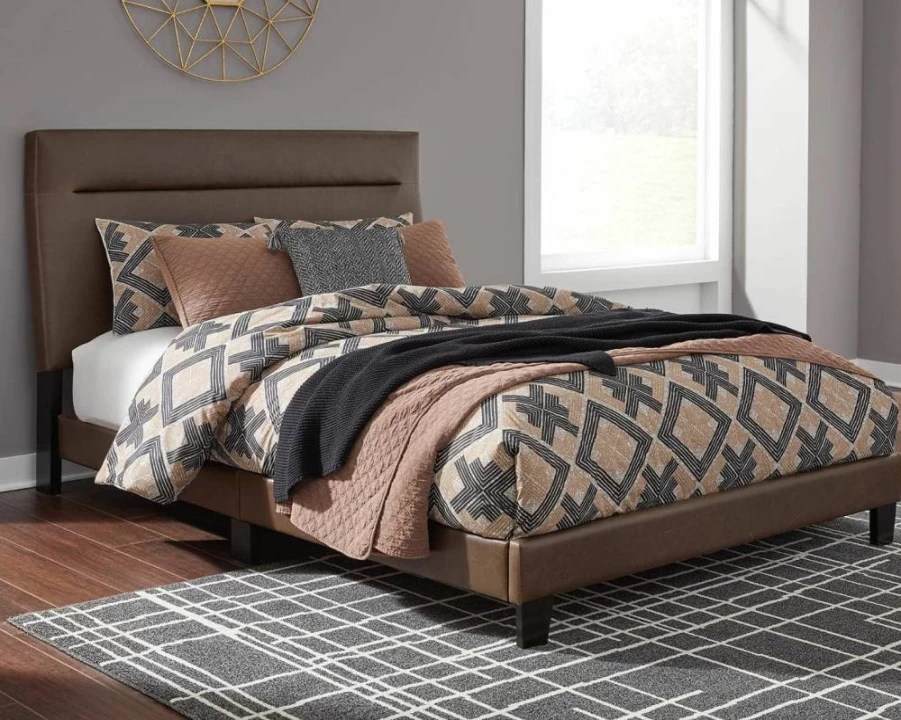 Signature Design by Ashley Adelloni King Bed with Adjustable Headboard - Modern Upholstered Platform Bed in Brown