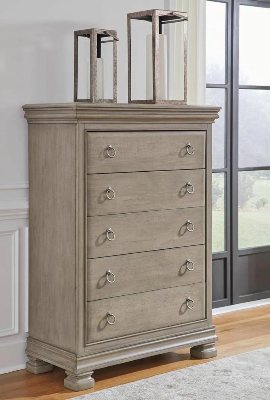 Signature Design by Ashley Lexorne 5-Drawer Chest with Felt Liner, Traditional Gray Dresser for Bedroom Storage
