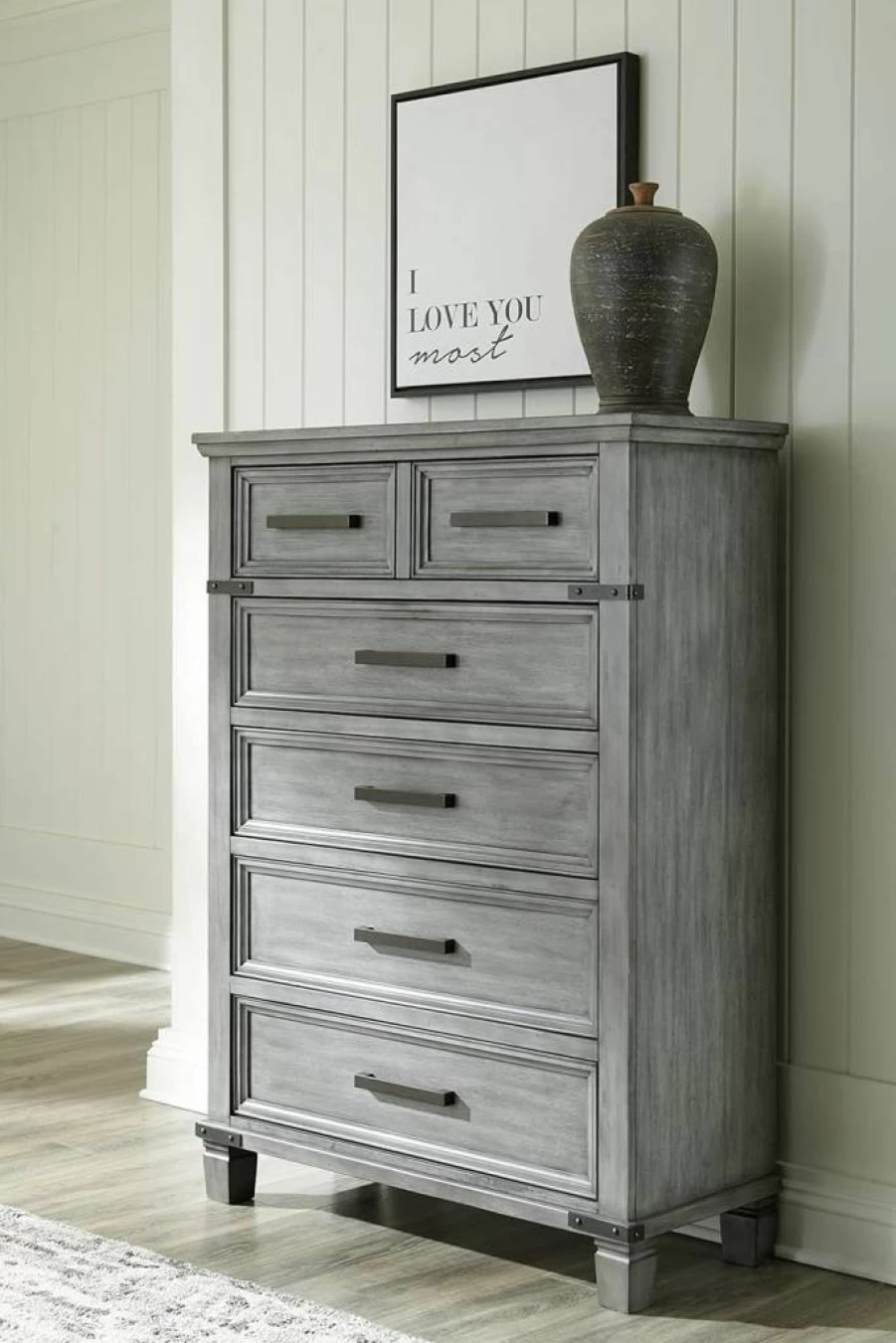 Signature Design by Ashley Russelyn 7-Drawer Rustic Gray Dresser - Solid Wood Bedroom Storage Chest