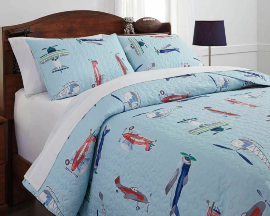 Signature Design by Ashley McAllen Kids' Airplane Bedding Set - Full Size Blue Quilt & Sham, Children's Room Decor