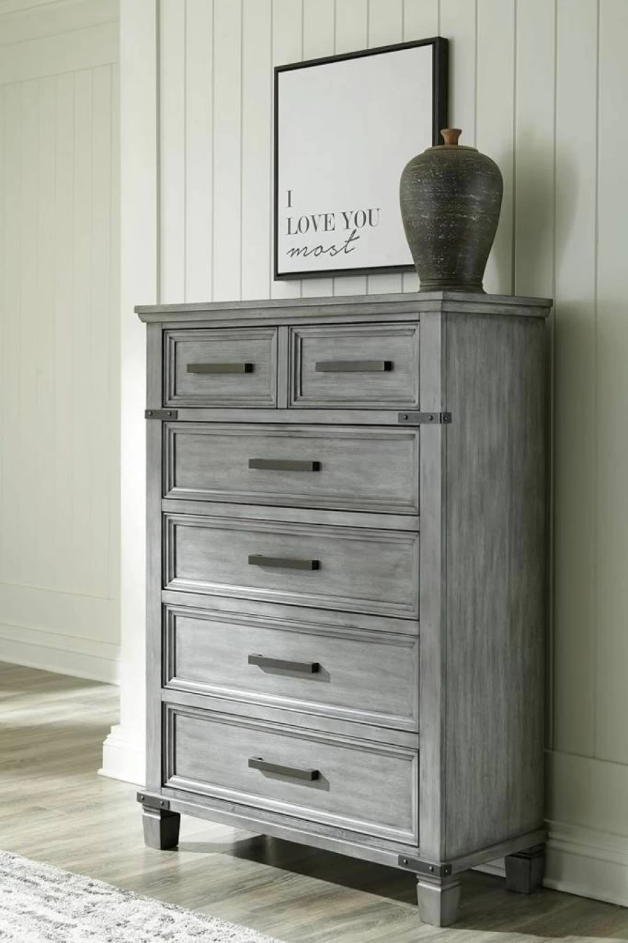Signature Design by Ashley Russelyn 5-Drawer Dresser, Rustic Gray Chest of Drawers for Bedroom Storage