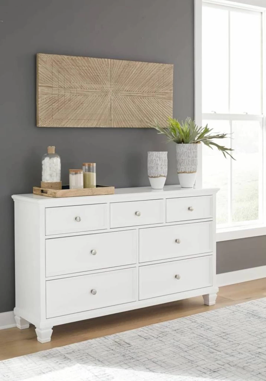 Signature Design by Ashley Danabrin 7-Drawer Traditional Dresser in Dark Brown for Bedroom Storage