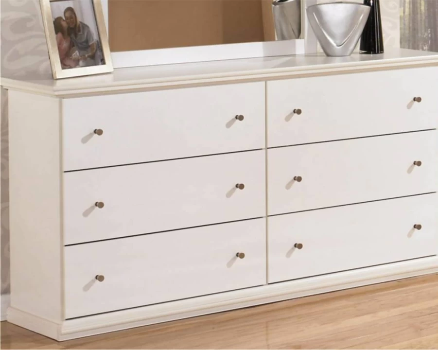 Signature Design by Ashley Bostwick Shoals 6-Drawer Kids Dresser in White - Traditional Children's Chest of Drawers