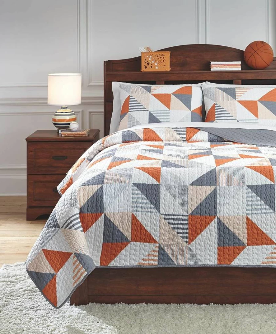 Signature Design by Ashley Layne Full Size Coverlet Set with Coverlet and 2 Shams - Gray and Orange Bedding