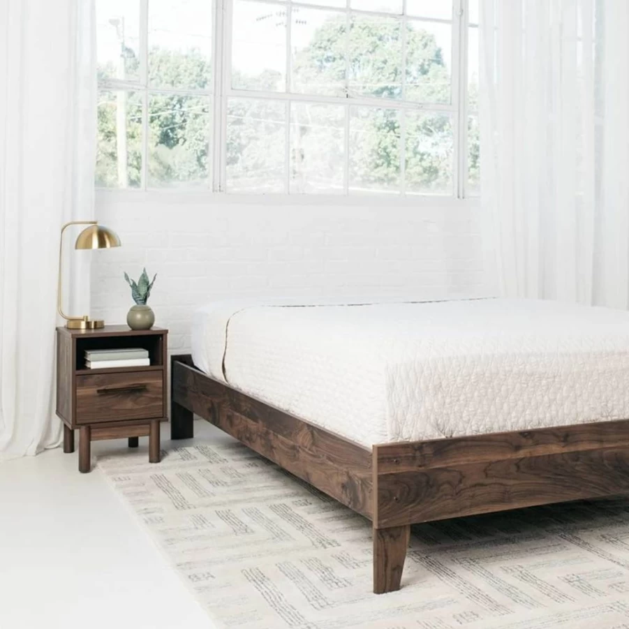 Signature Design by Ashley Calverson Mid-Century Modern Queen Bed with Platform Base in Mocha Finish